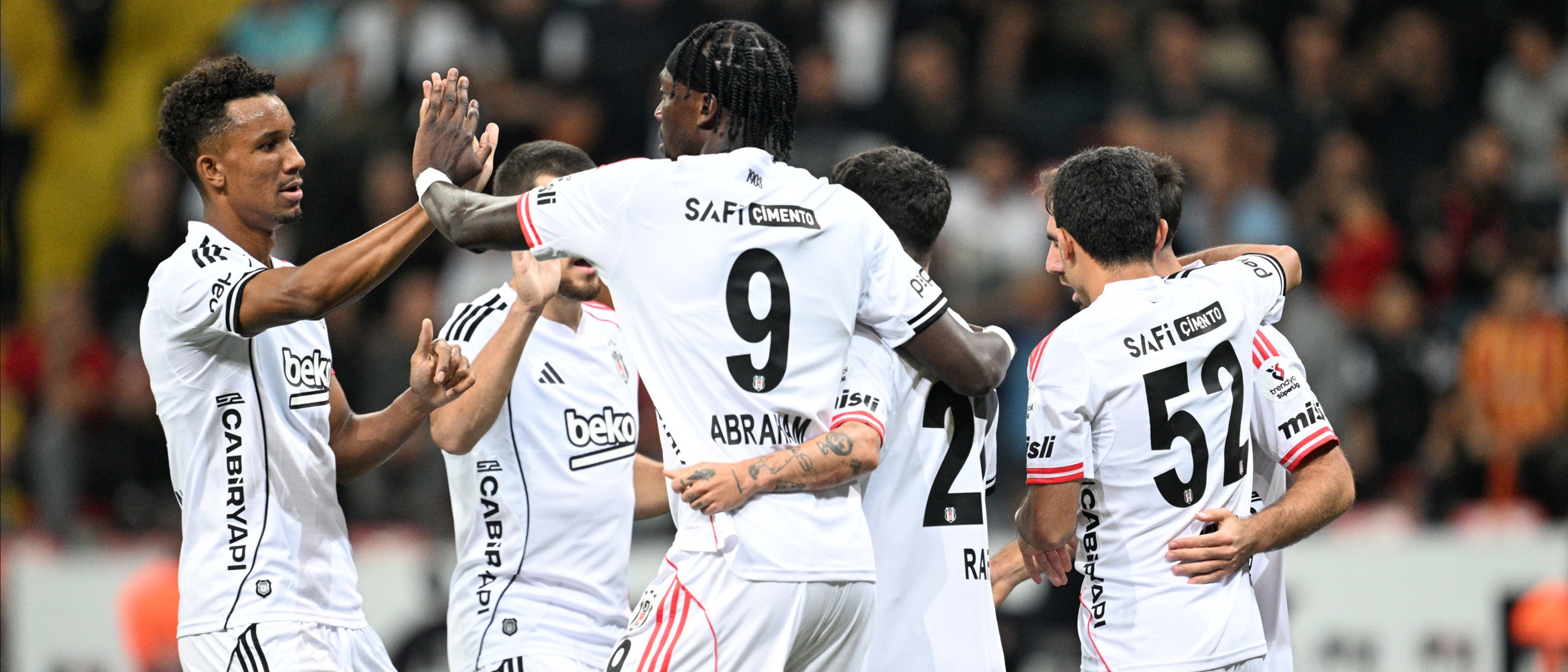 Kasımpaşa'da Derbi Öncesi Gerilim Hattı: Beşiktaş'ın Sakatlarına Bir de Kart Cezası Eklenir mi?