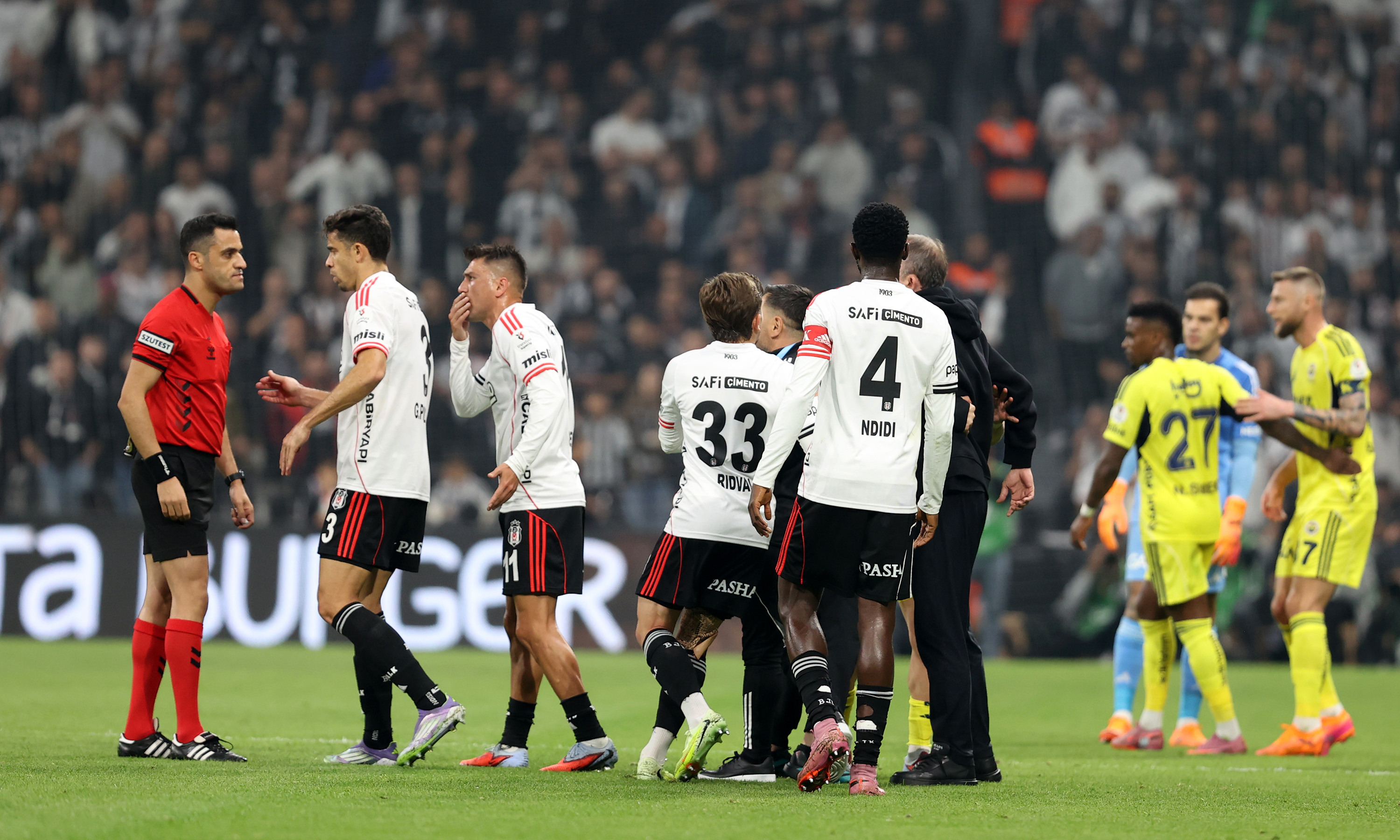 Beşiktaş - Fenerbahçe derbisinin VAR kayıtları yayınlandı