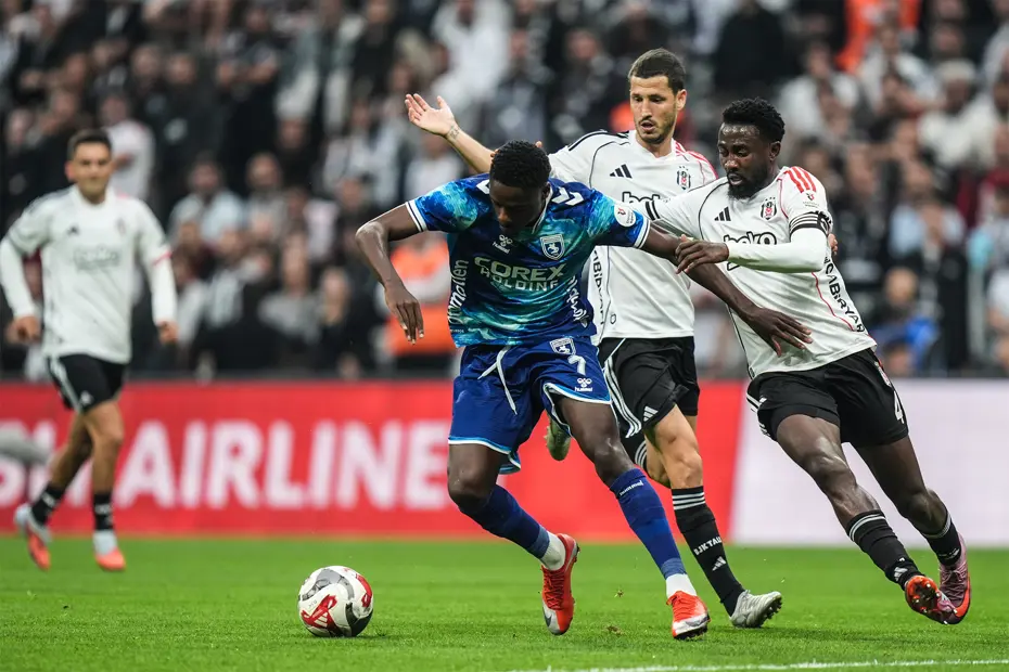 "Çıkmazdasınız, farkında değilsiniz" | Spor yazarları Beşiktaş için ne dedi? - 4 "Çıkmazdasınız, farkında değilsiniz" | Spor yazarları Beşiktaş için ne dedi? - 4