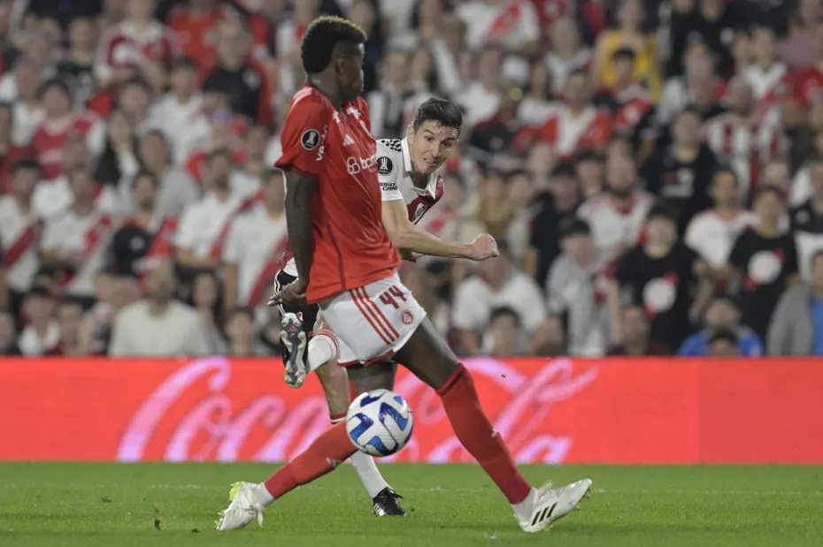 Vitao kimdir, kaç yaşında? Brezilyalı stoper hangi takımlarda oynadı, başarıları neler? - 3 Vitao kimdir, kaç yaşında? Brezilyalı stoper hangi takımlarda oynadı, başarıları neler? - 3