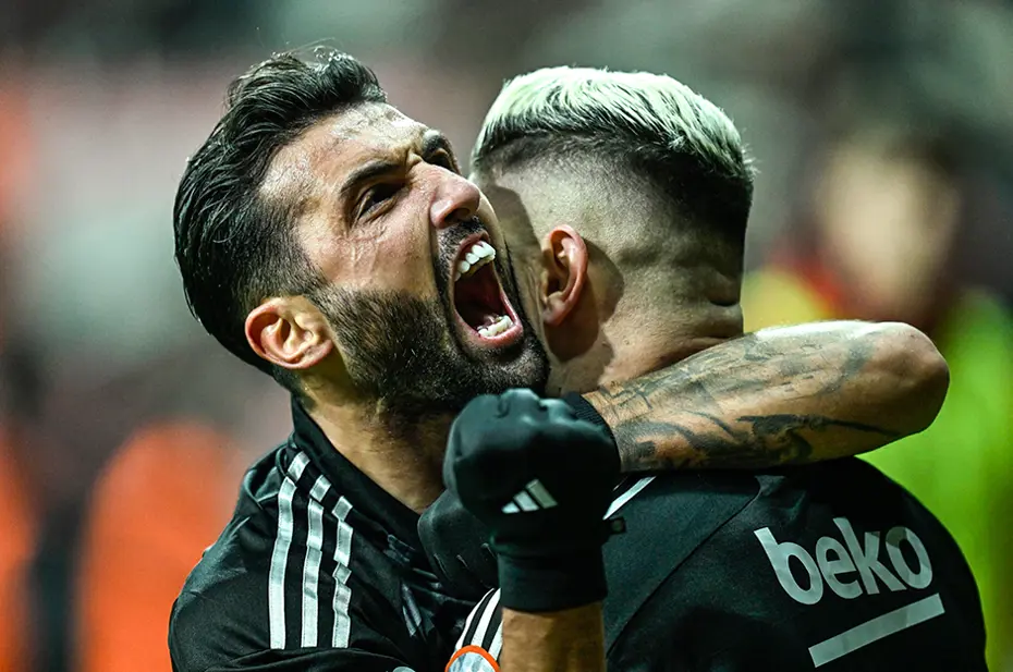 5 katı maaş talebine ret: Beşiktaş'ta 5 futbolcuya veda - 5