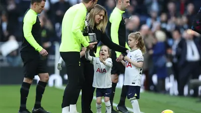 Harry Kane ödülünü aldı