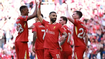 Premier Lig'de şampiyon Liverpool oldu: Muhammed Salah rekoru resmen kırdı