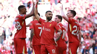 Premier Lig'de şampiyon Liverpool oldu: Muhammed Salah rekoru resmen kırdı