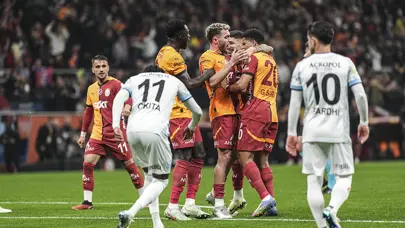 (Maç özeti) Galatasaray yıldızlarıyla güldü