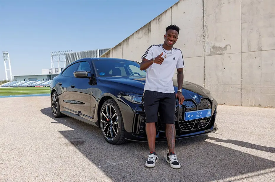 Arda Güler yeni arabasını teslim aldı: Real Madrid paylaştı - 7