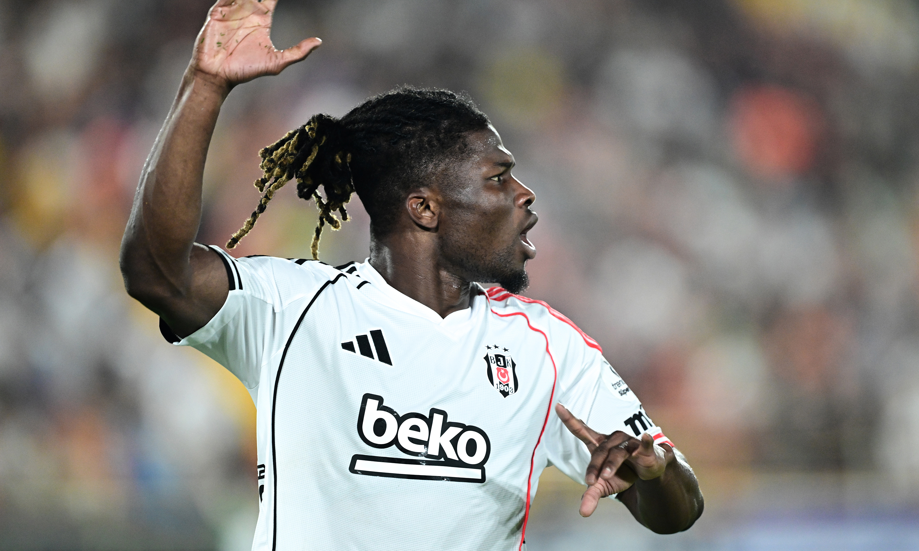 Beşiktaş-Başakşehir: Süper Lig'de 'Canlı' Anlatım Başladı, İlk Dakikada Skor Şoke Etti!