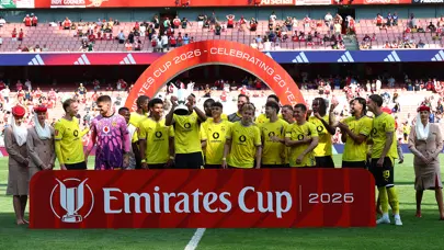 Emirates Cup'ta Borussia Dortmund, Arsenal'ı yıktı Emirates Cup'ta Borussia Dortmund, Arsenal'ı yıktı