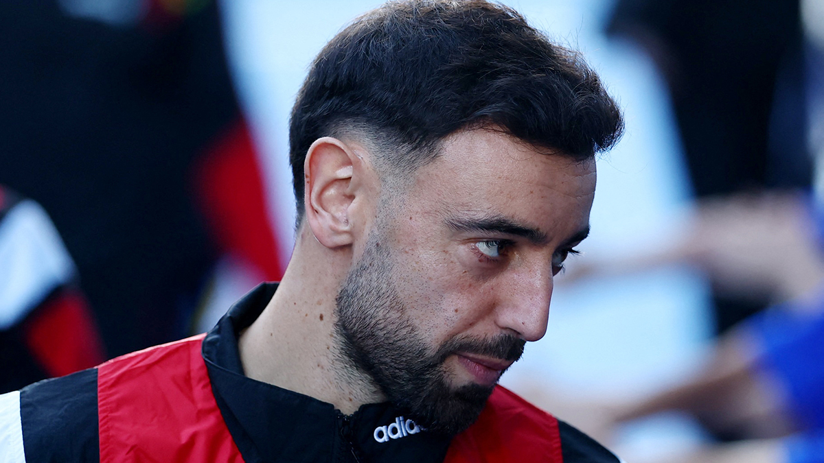 Manchester United'da beklenen oldu: Michael Carrick, Bruno Fernandes kararını verdi
