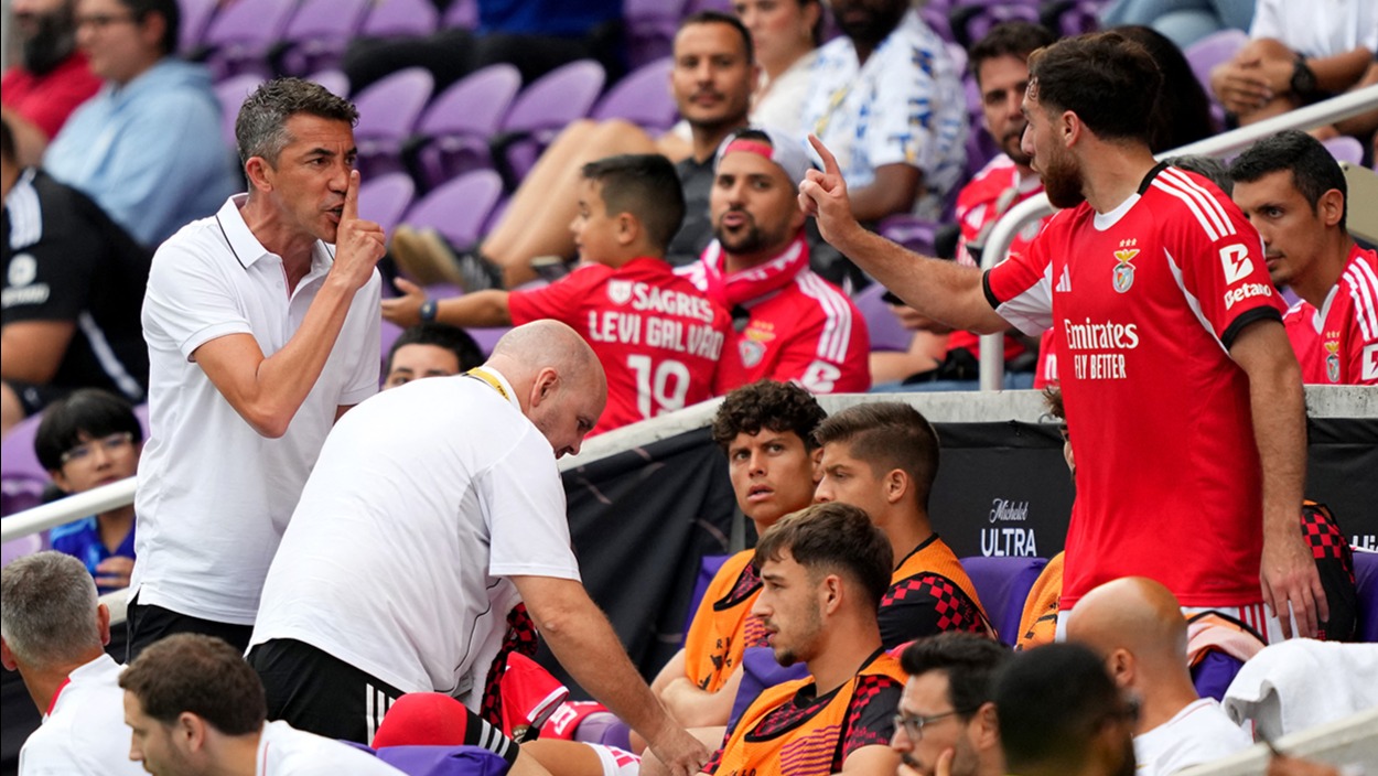 Hocasıyla birbirine giren Orkun Kökçü'den maç sonu Portekiz'i sallayan hareket