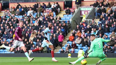 Premier Lig alev alev, tam 19 gol! Tarihi geri dönüş ve inanılmaz son Premier Lig alev alev, tam 19 gol! Tarihi geri dönüş ve inanılmaz son