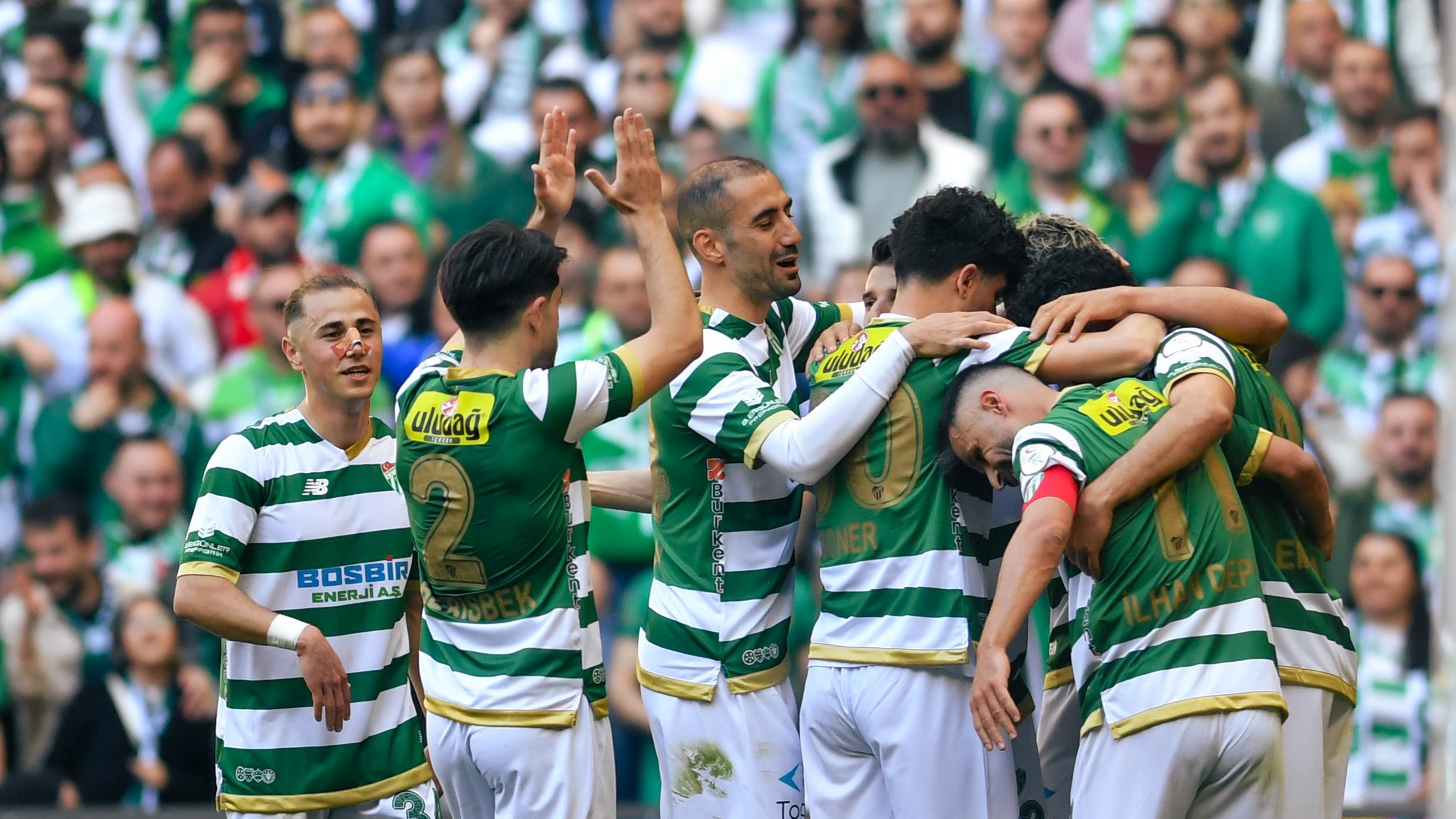 Şampiyon Bursaspor! Yeniden 1. Lig'e yükseldiler
