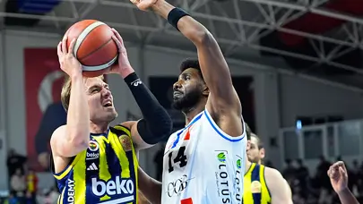 Büyükçekmece-Fenerbahçe maçında olay! "Başkandan darp talimatı" iddiası Büyükçekmece-Fenerbahçe maçında olay! "Başkandan darp talimatı" iddiası