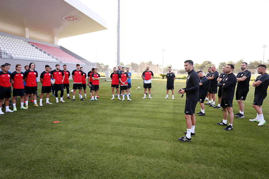 Antalyaspor'da yeni sezon hazırlıkları başladı