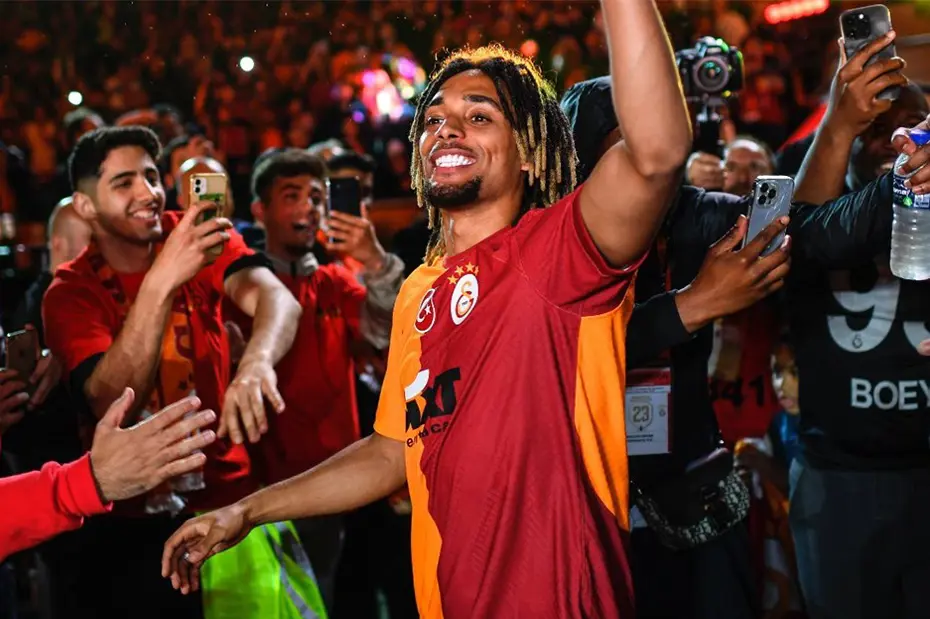 Galatasaray'da sıra geldi Sacha Boey'a: Aslan transferde hız kesmiyor - 3