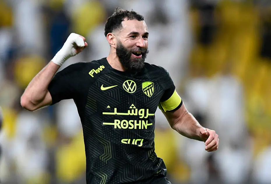 Dev maçta Cristiano Ronaldo'dan takım arkadaşlarına olay hareket - 3