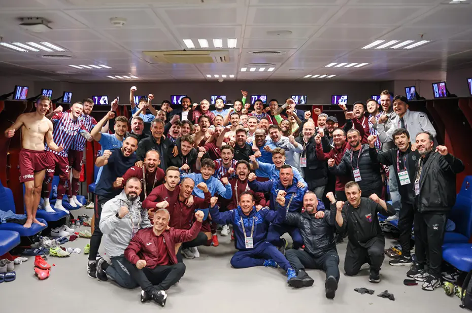 "Üç silahşör finali getirdi" | Spor yazarları Trabzonspor için ne dedi? - 3