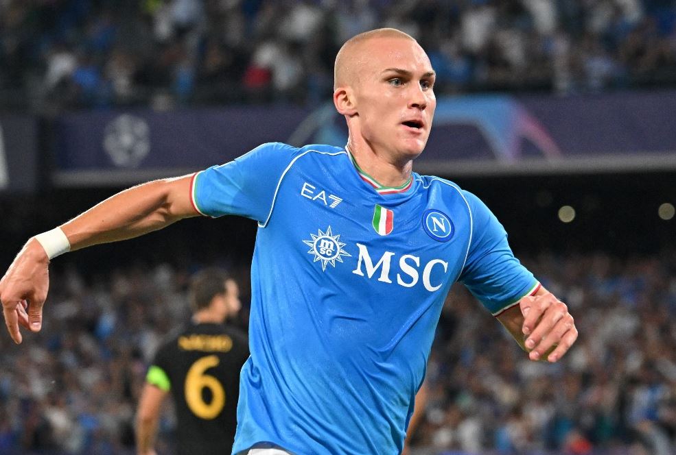 Leo Ostigard kimdir, kaç yaşında ve hangi takımlarda forma giydi? İşte, Norveçli oyuncunun kariyeri