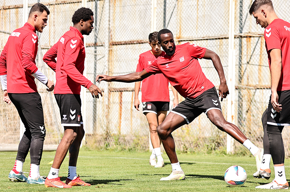 Sivasspor'da Göztepe mesaisi başladı