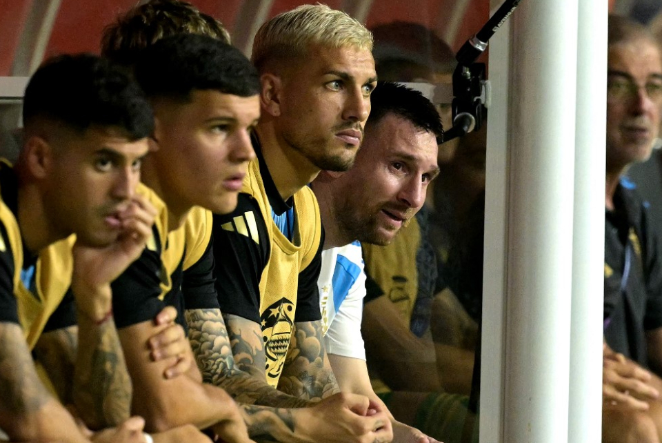 Gözyaşlarına boğulan Messi'nin bileğinin son hali korkuttu