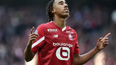 Devleri kapıştıran Leny Yoro'nun yeni takımı belli oldu