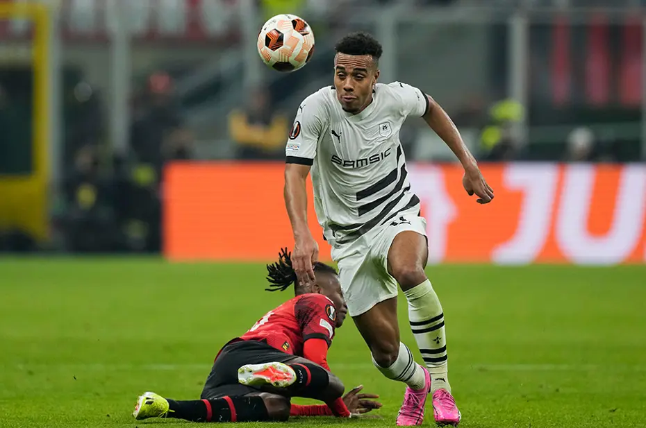 Galatasaray'da Guela Doue transferi bu yüzden gerçekleşmemiş: Talep edilen özel madde anlaşmayı bozdu - 7 Galatasaray'da Guela Doue transferi bu yüzden gerçekleşmemiş: Talep edilen özel madde anlaşmayı bozdu - 7