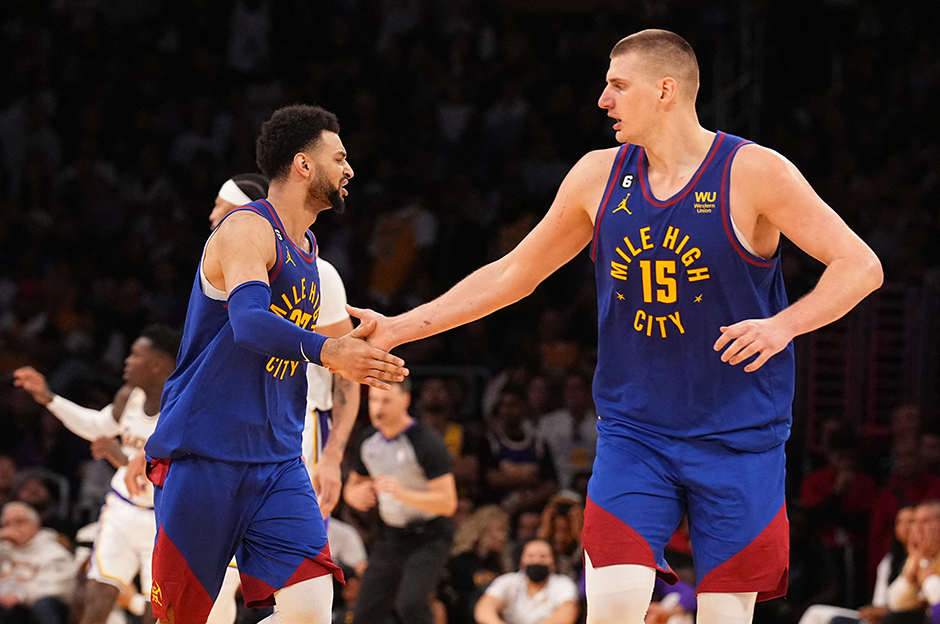 Nuggets, Lakers'ı yine devirdi; tarihi başarıya bir galibiyet kaldı