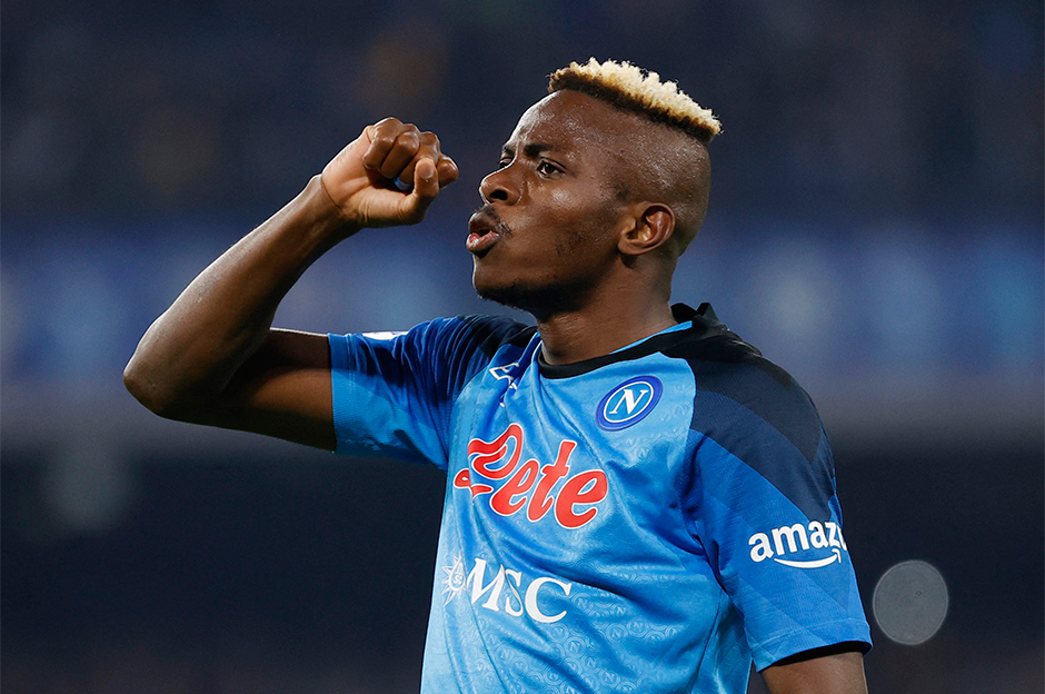 Premier Lig devlerinin Osimhen yarışı