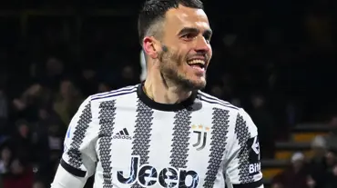 Filip Kostic adım adım Fenerbahçe'ye