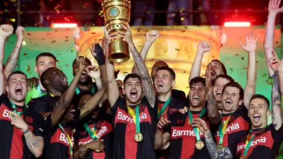 Bayer Leverkusen'den tarihi sezonda ikinci kupa