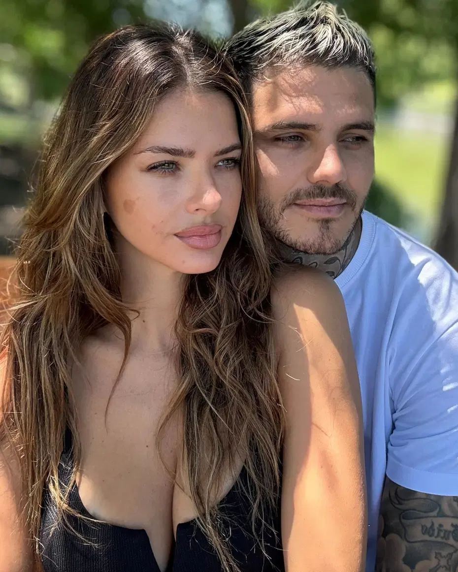 Icardi'nin China Suarez paylaşımında herkesin atladığı detay: Bileğine dikkat - 4 Icardi'nin China Suarez paylaşımında herkesin atladığı detay: Bileğine dikkat - 4