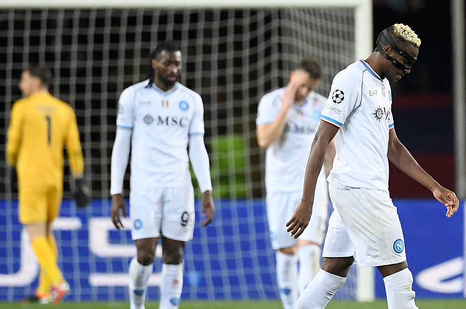 Napoli sezon açılışında farklı kaybetti