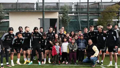 Beşiktaş'ın idmanında sürpriz misafirler