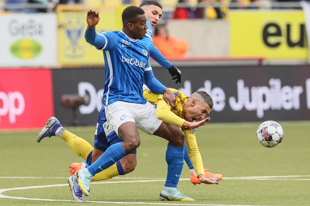 Carlos Cuesta kimdir, kaç yaşında? Galatasaray’ın gündemindeki Carlos Cuesta hangi takımlarda oynadı?