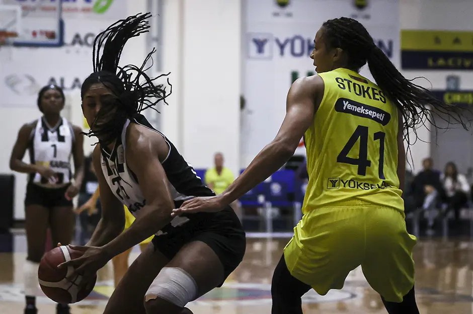 Fenerbahçe'den Beşiktaş'a 20 sayı fark!