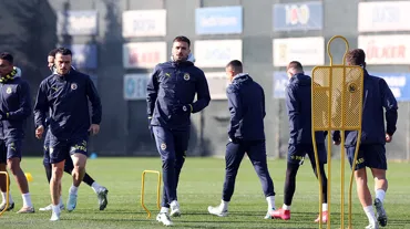 Fenerbahçe, Adana Demirspor maçına hazır