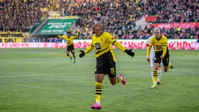 Borussia Dortmund'dan deplasmanda 4 gollü galibiyet