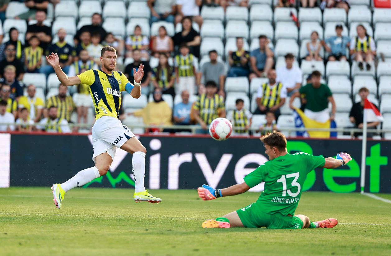 Fenerbahçe - Hajduk Split maçı hangi kanalda, saat kaçta? Fenerbahçe - Hajduk Split maçı bugün mü, ne zaman?