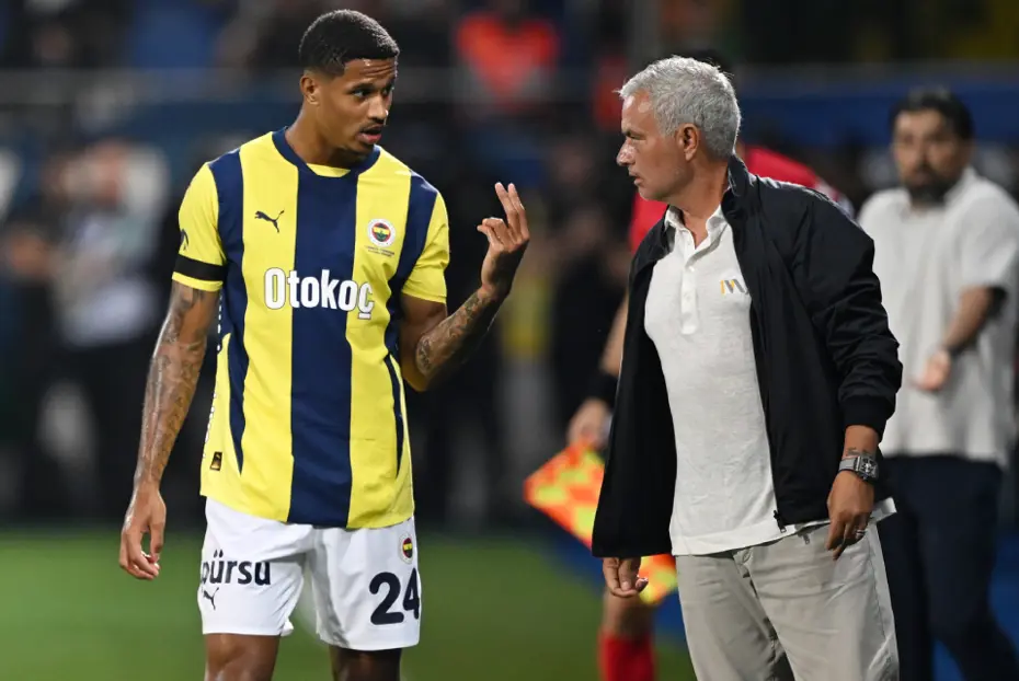 Oosterwolde'nin yerine İspanya'dan sol bek: "Mourinho çok beğeniyor" - 2 Oosterwolde'nin yerine İspanya'dan sol bek: "Mourinho çok beğeniyor" - 2