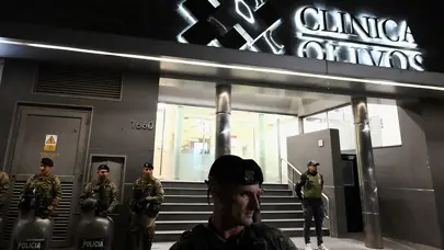 Maradona'nın öldüğü kliniğe şafak operasyonu: Yüzlerce belgeye el konuldu