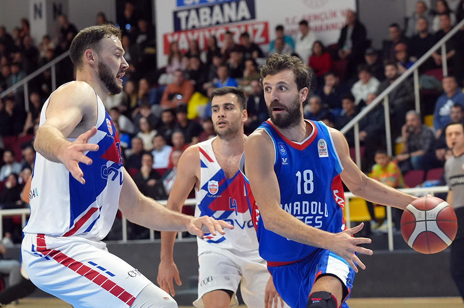 Büyükçekmece Basketbol'dan Anadolu Efes'e geçit yok