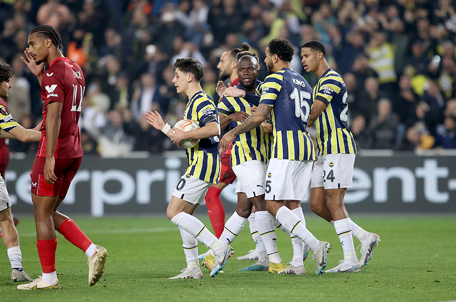 Fenerbahçe, Avrupa'ya kazanarak veda etti