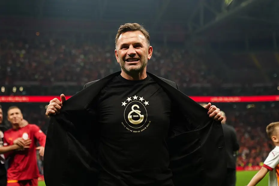 Okan Buruk'tan maç sonu Muslera ve Mertens sözleri: "Muhteşem bir veda oldu" - 4