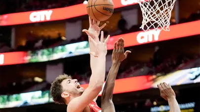 Alperen Şengün maça devam edemedi: Rockets 6 maç sonra kazandı