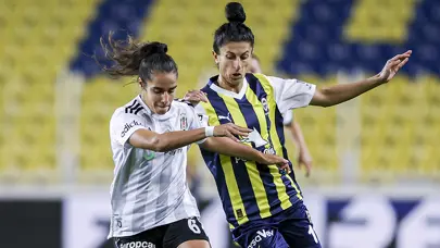Kadın Futbol Süper Ligi'nde derbi: Fenerbahçe-Beşiktaş