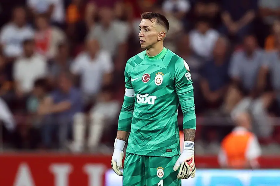 Galatasaray'dan Fernando Muslera kararı - 6 Galatasaray'dan Fernando Muslera kararı - 6