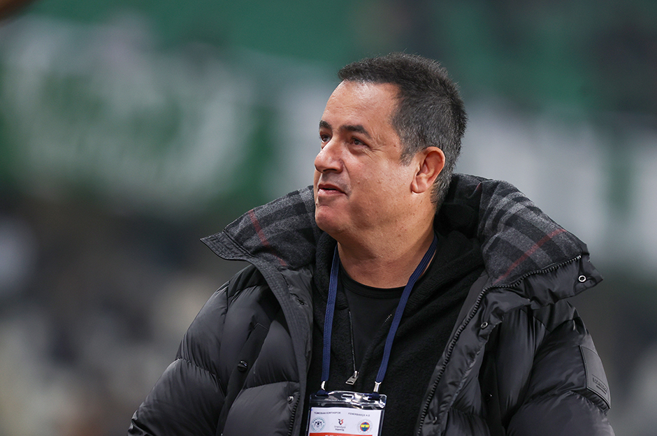 Acun Ilıcalı transfer çalışmasını aktardı: Stoper görüşmesi Premier Lig'den