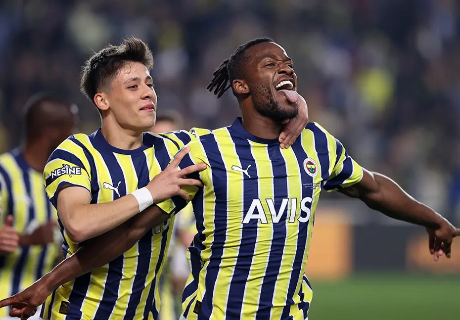 Fenerbahçe'de en az 8 isimle yollar ayrılıyor - 13