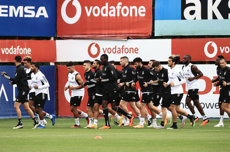 Beşiktaş'ta derbi mesaisi