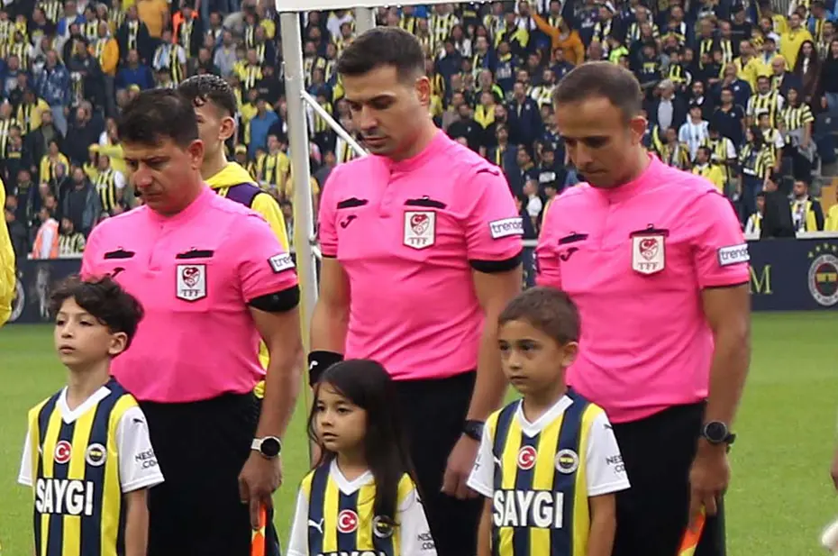 "Cihan Aydın cesur yönetti" | Spor yazarları Fenerbahçe-Çaykur Rizespor maçı için ne dedi? - 6 "Cihan Aydın cesur yönetti" | Spor yazarları Fenerbahçe-Çaykur Rizespor maçı için ne dedi? - 6